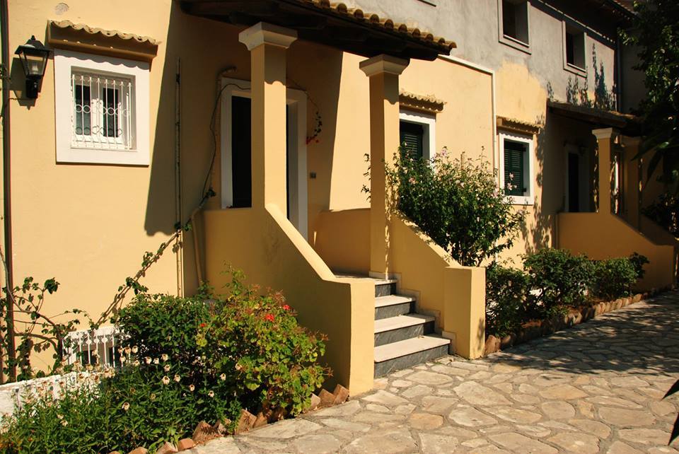 Corfu Hotel Apartments Benitses  Exterior foto